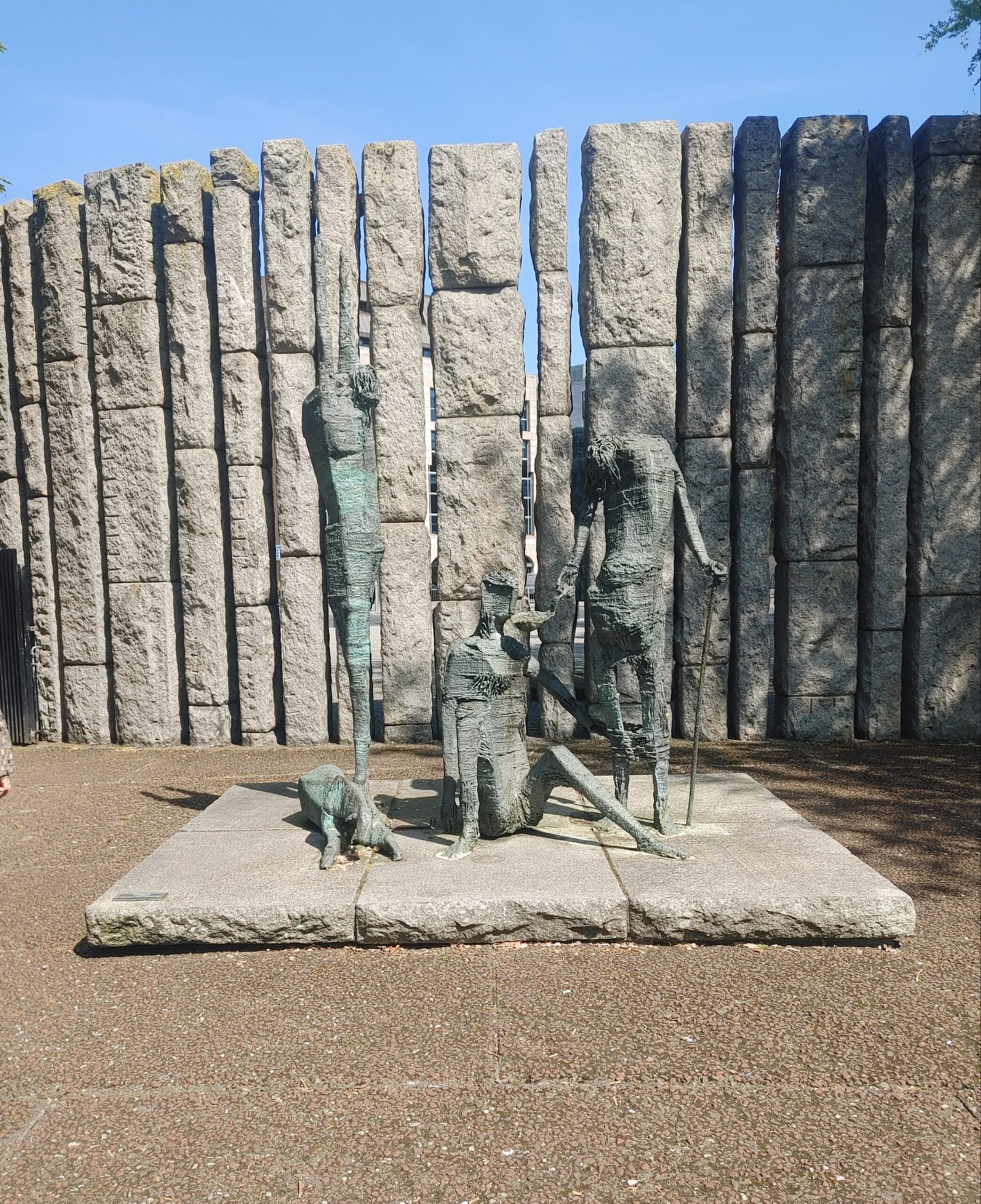 A Walking Tour and a Wound Laid Bare on Stage